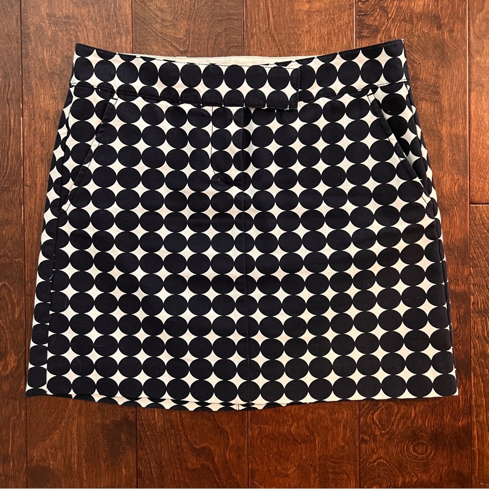 J Crew mini skirt preppy navy and white polka dot size 0 and like new